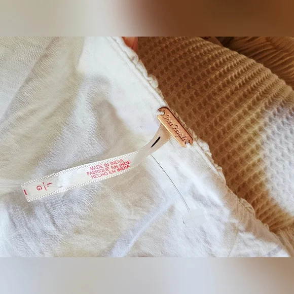 NEW Free People Where We Meet Embroidered Top Sz L - Picture 7 of 8